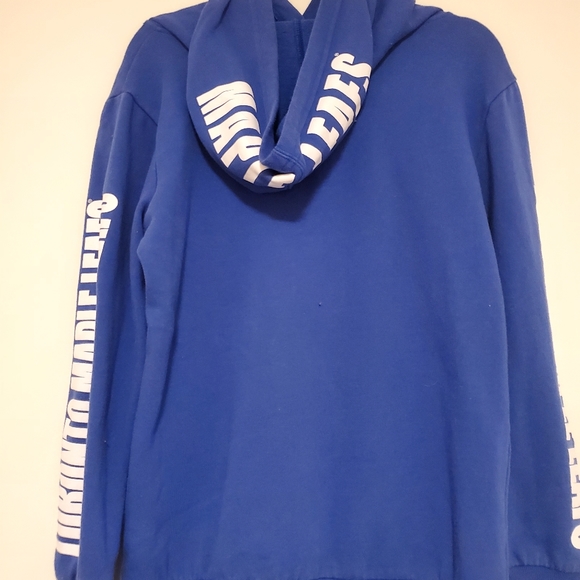 NHL Maple Leafs Hoodie - Picture 5 of 8